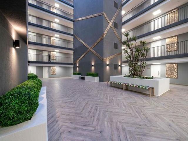 1 Bedroom flat to rent in Observatory, Cape Town