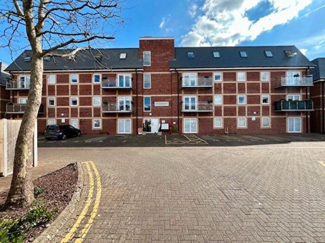 1 Bedroom Flat To Rent In Alton Mews, Aylesbury, HP19