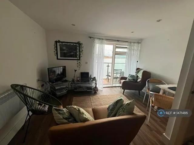 1 Bedroom Flat To Rent In Altamar, Swansea, SA1