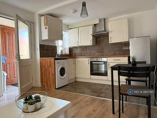 1 Bedroom Flat To Rent In Cyprus Road, Leicester, LE2