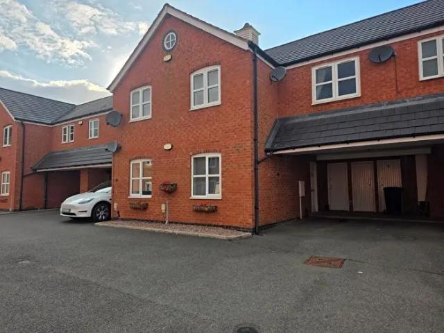 1 Bedroom Flat To Rent In Cheney Court, LE17