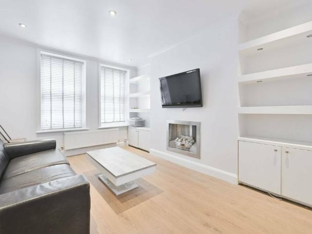 1 bedroom Flat to rent in Clevedon House, 15, Hanson Street, London, Marylebone, W1W