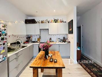 1 Bedroom Flat To Rent In Cornwalls Meadow, MK18