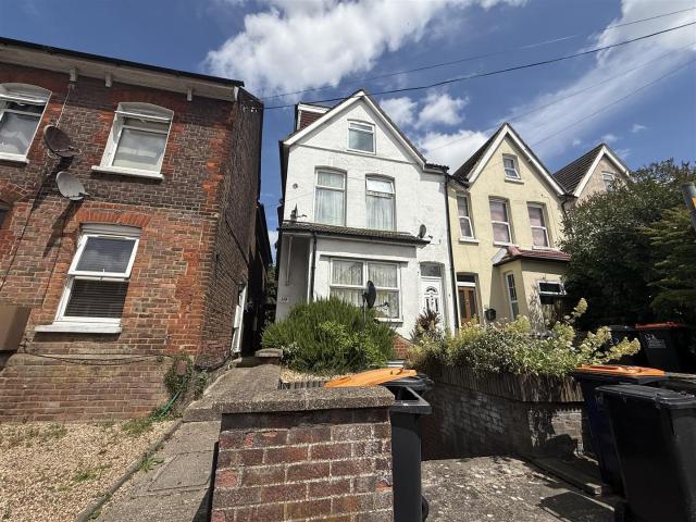 1 Bedroom Flat to rent in Dunstable