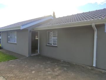 1 Bedroom flat to rent in Fichardt Park, Bloemfontein