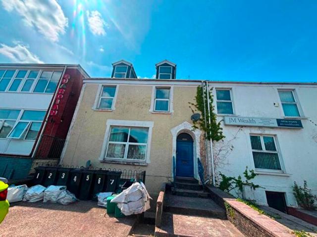 1 Bedroom Flat To Rent In Flat, London Road, Neath, SA11