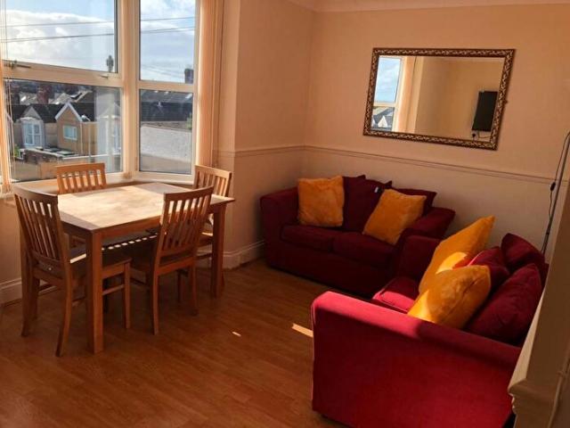 1 Bedroom Flat To Rent In Flat, Sketty Road, Uplands, Swansea. SA2