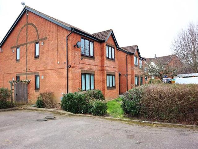 1 Bedroom Flat To Rent In Gabriel Close, Browns Wood, Milton Keynes, Buckinghamshire, MK7