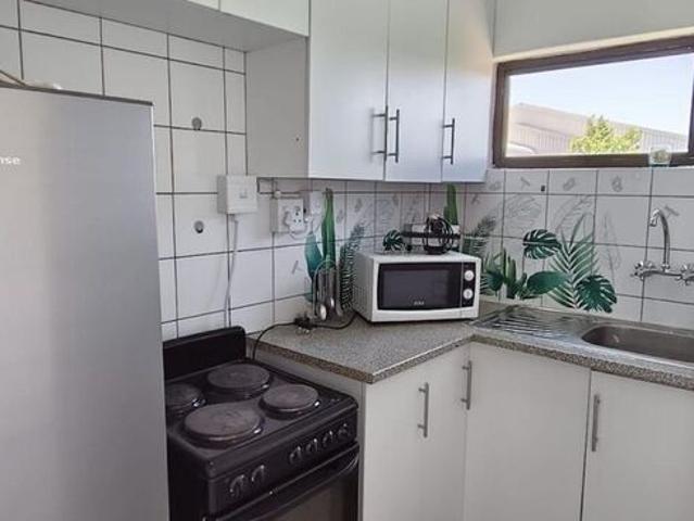 1 Bedroom flat to rent in Groenvlei Sh, Bloemfontein