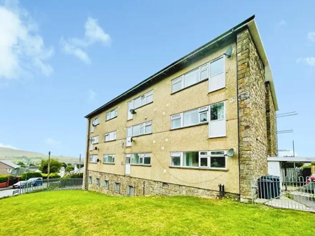 1 Bedroom Flat To Rent In Hendre, Ebbw Vale, NP23
