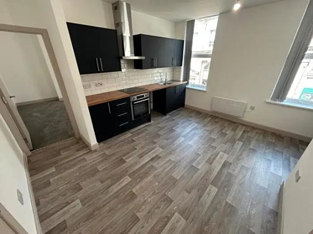 1 Bedroom Flat To Rent In High Street, Staffordshire, Burton Upon Trent, DE14
