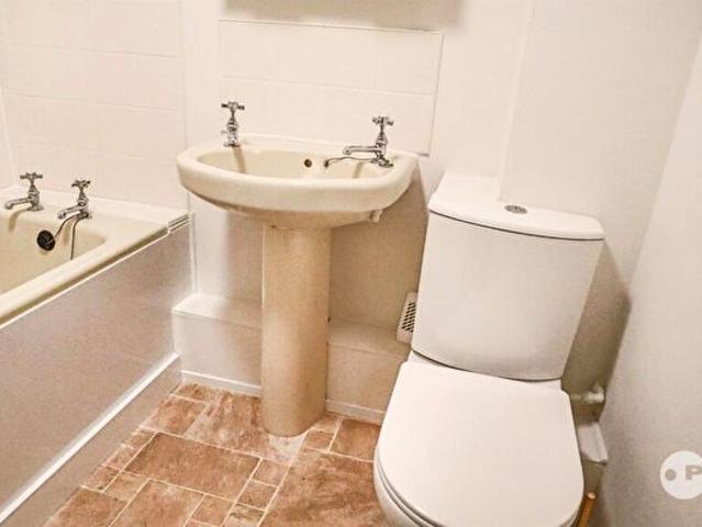 1 Bedroom Flat To Rent In Highfield Court, Earl Shilton, LE9
