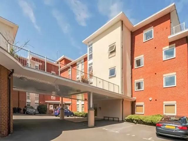 1 Bedroom Flat To Rent In Kerr Place, Aylesbury, HP21