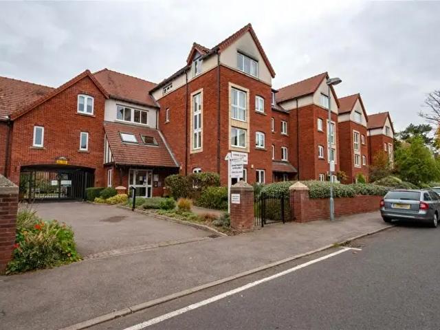 1 Bedroom Flat To Rent In Lorne Court, Moseley, B13