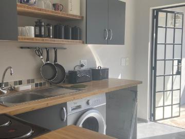 1 Bedroom Flat to Rent in Parktown