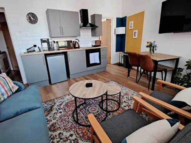 1 Bedroom Flat To Rent In Pembroke Buildings, Swansea, SA1