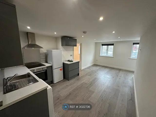 1 Bedroom Flat To Rent In Princes Way, Bletchley, Milton Keynes, MK2