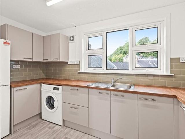 1 Bedroom Flat To Rent In Queens Court, Bridge Of Allan, FK9