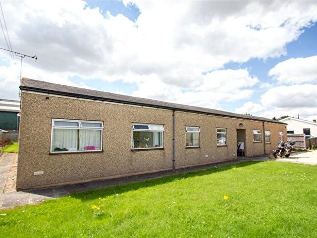 1 Bedroom Flat To Rent In Rosedene, Burford Road, Witney, Oxfordshire, OX29