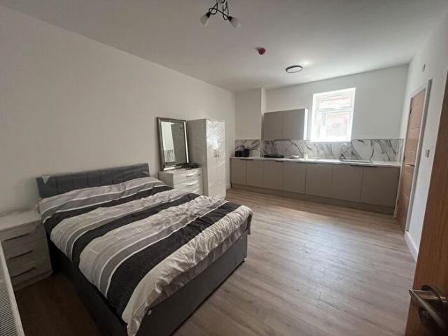 1 Bedroom Flat To Rent In Solihull Road, B11