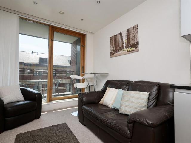 1 bedroom Flat to rent in The Close, City Centre, Newcastle Upon Tyne