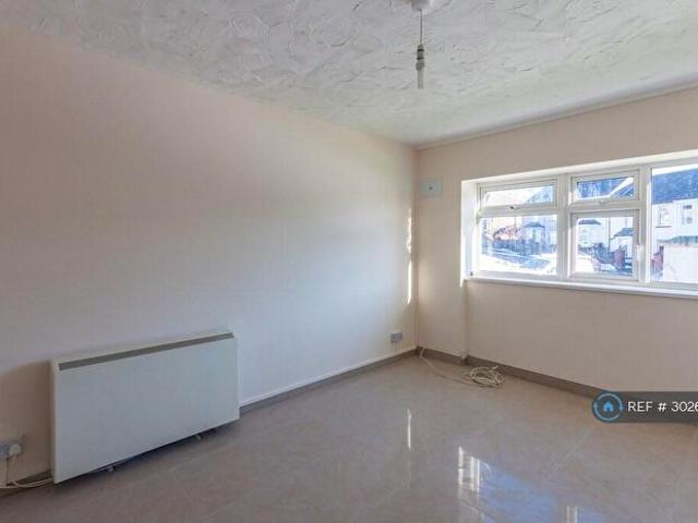 1 Bedroom Flat To Rent In The Hendre Flats, Brynmawr, Gwent, NP23