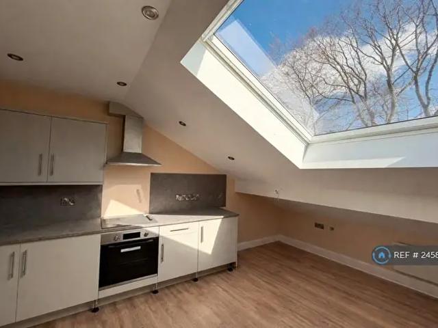 1 Bedroom Flat To Rent In Thirlmere St, Leicester, LE2