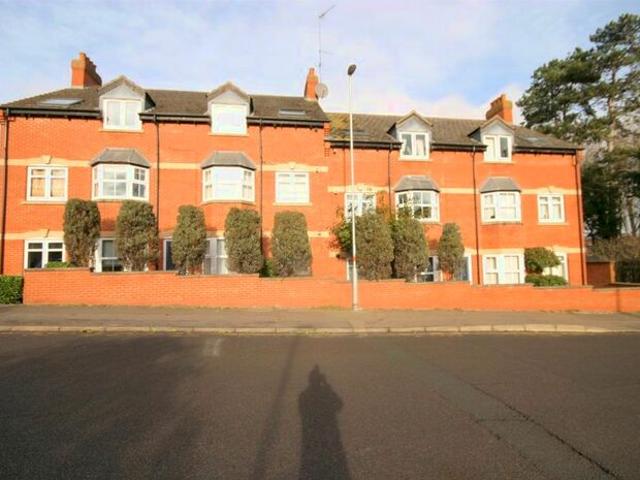 1 Bedroom Flat To Rent In Washbrook Road, Rushden, NN10