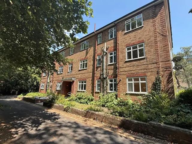 1 Bedroom Flat To Rent In West Court, West Walk, Leicester, Leicester City, LE1