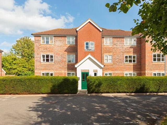 1 Bedroom Flat To Rent In Whitehead Way, Aylesbury, HP21