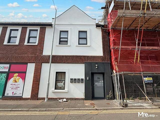 1 Bedroom Flat To Rent In Wind Street, Neath, SA11