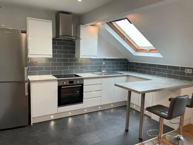 1 Bedroom Flat To Rent In Woodlands Terrace, Swansea, SA1