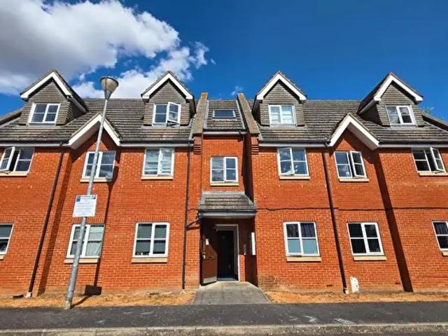 1 Bedroom Flat To Rent In Wooton Court, New Bradwell, Milton Keynes, MK13