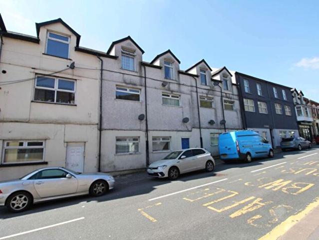 1 Bedroom Flat To Rent In Ystrad Road, Pentre, CF41
