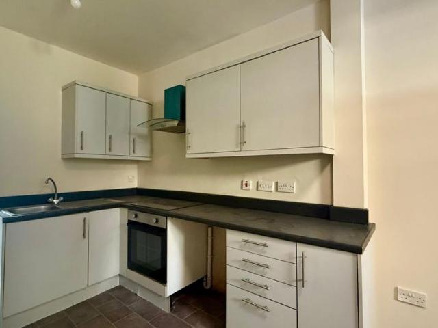 1 bedroom Flat To Rent Total Size: 377 SQ FT
