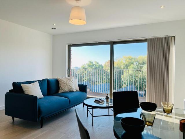 1 bedroom Flat To Rent Total Size: 566 SQ FT