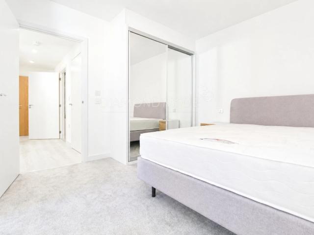 1 Bedroom Flat To Rent £1,550 pcm