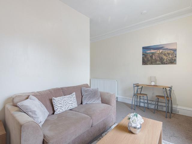 1 bedroom Flat To Rent