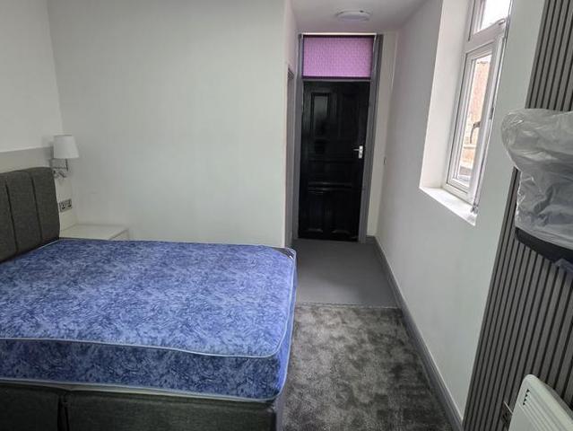 1 bedroom house to rent