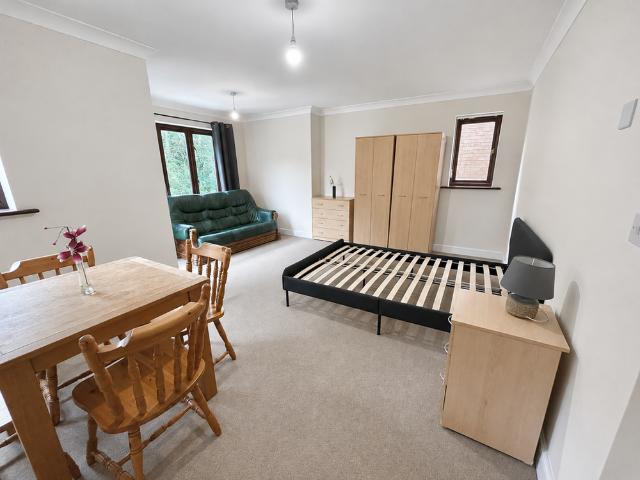 1 bedroom flat to rent