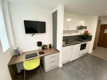 Birmingham, West Midlands, Midlands - Equipped kitchen