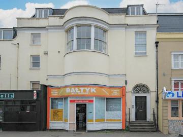 Cheltenham, Gloucestershire county, Southdowns