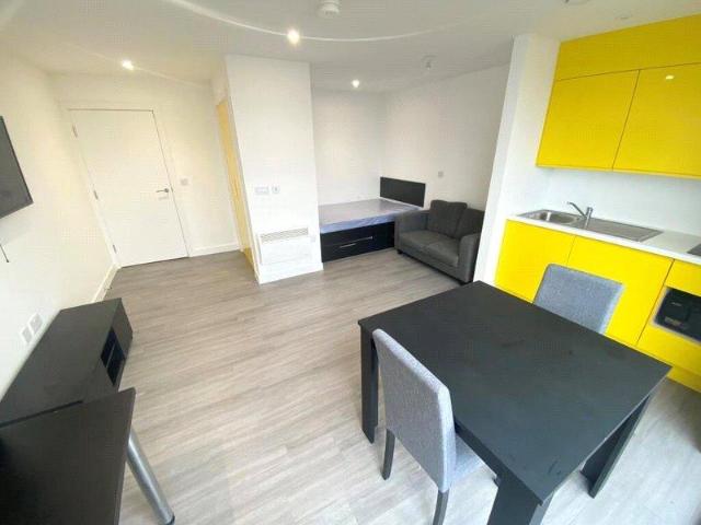 Studio to rent