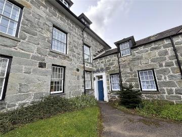 Dolgellau, Gwynedd county, Wales - Parking