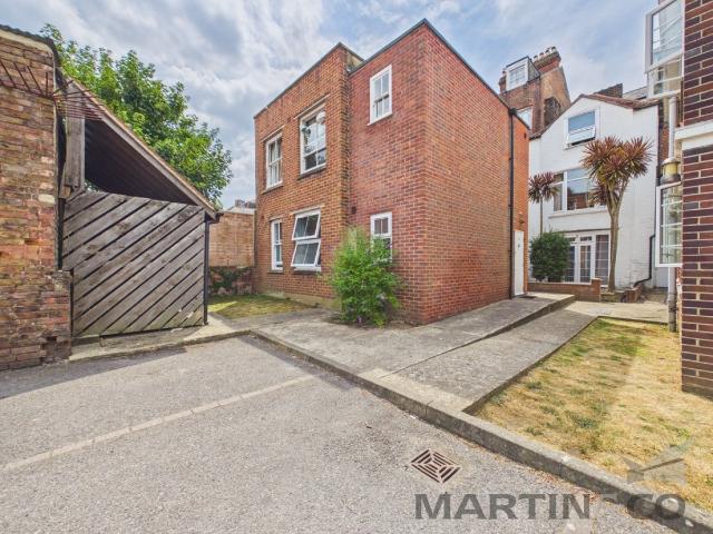1 bedroom Flat To Rent