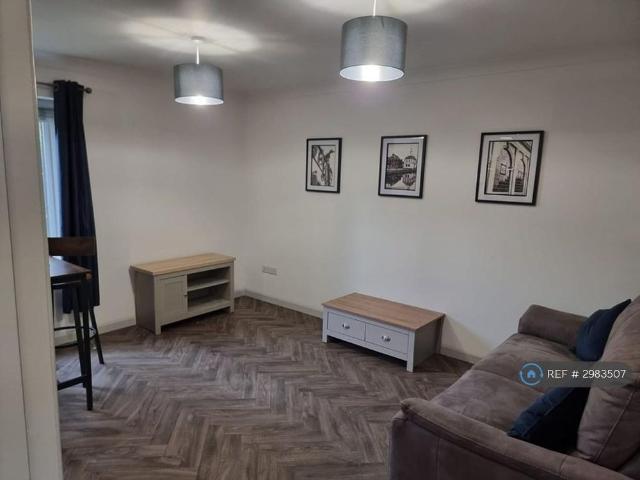 1 bedroom flat to rent