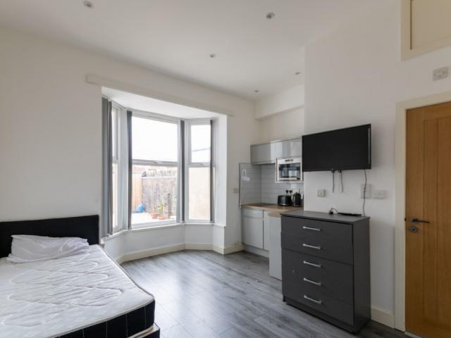 1 bedroom Flat To Rent