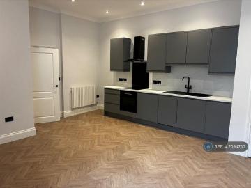 Great Durnford Salisbury, SP2 - Lift, Equipped kitchen