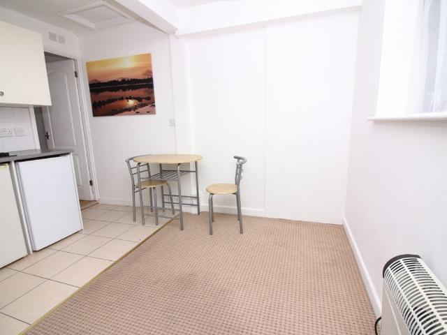 1 bedroom Flat To Rent