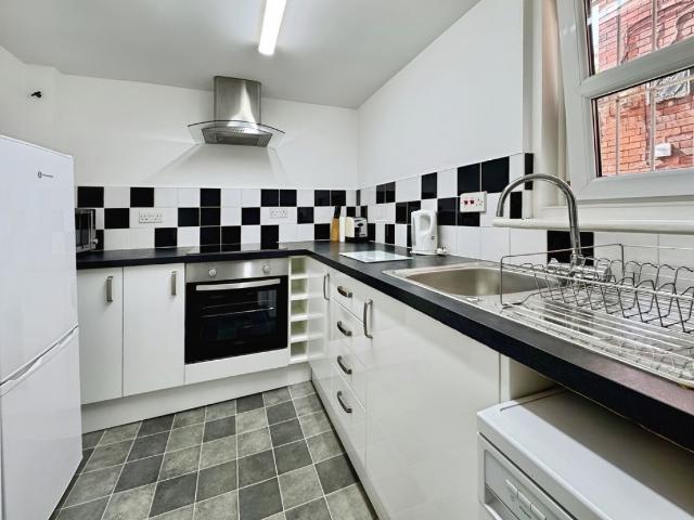 1 bedroom Flat To Rent